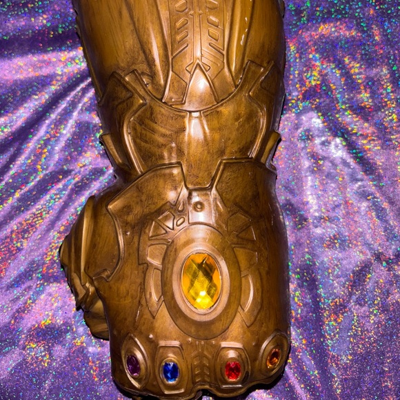 DISNEY Parks Marvel Thanos Infinity Gauntlet Souvenir Cup - Picture 5 of 9